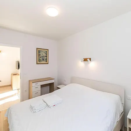 Apartment Cozy In With Wifi Podglavica