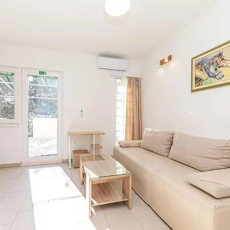 Cozy In With Wifi Apartment